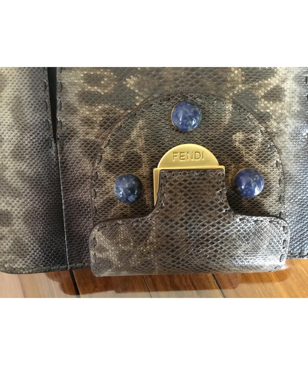 FENDI Коричневая сумка с короткими ручками из экзотической кожи, фото 6