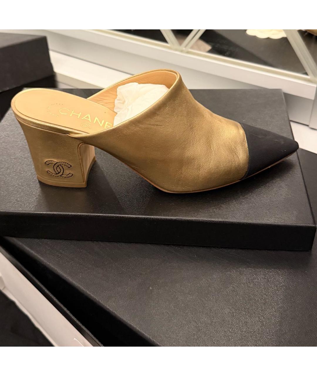 CHANEL Золотые кожаные мюли, фото 8