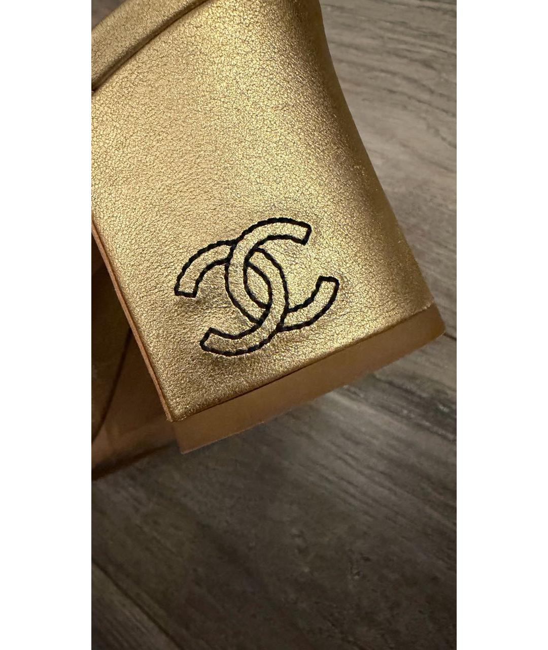 CHANEL Золотые кожаные мюли, фото 4