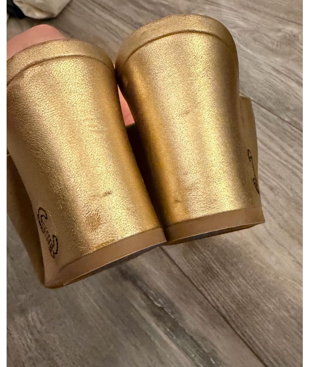 CHANEL Золотые кожаные мюли, фото 5