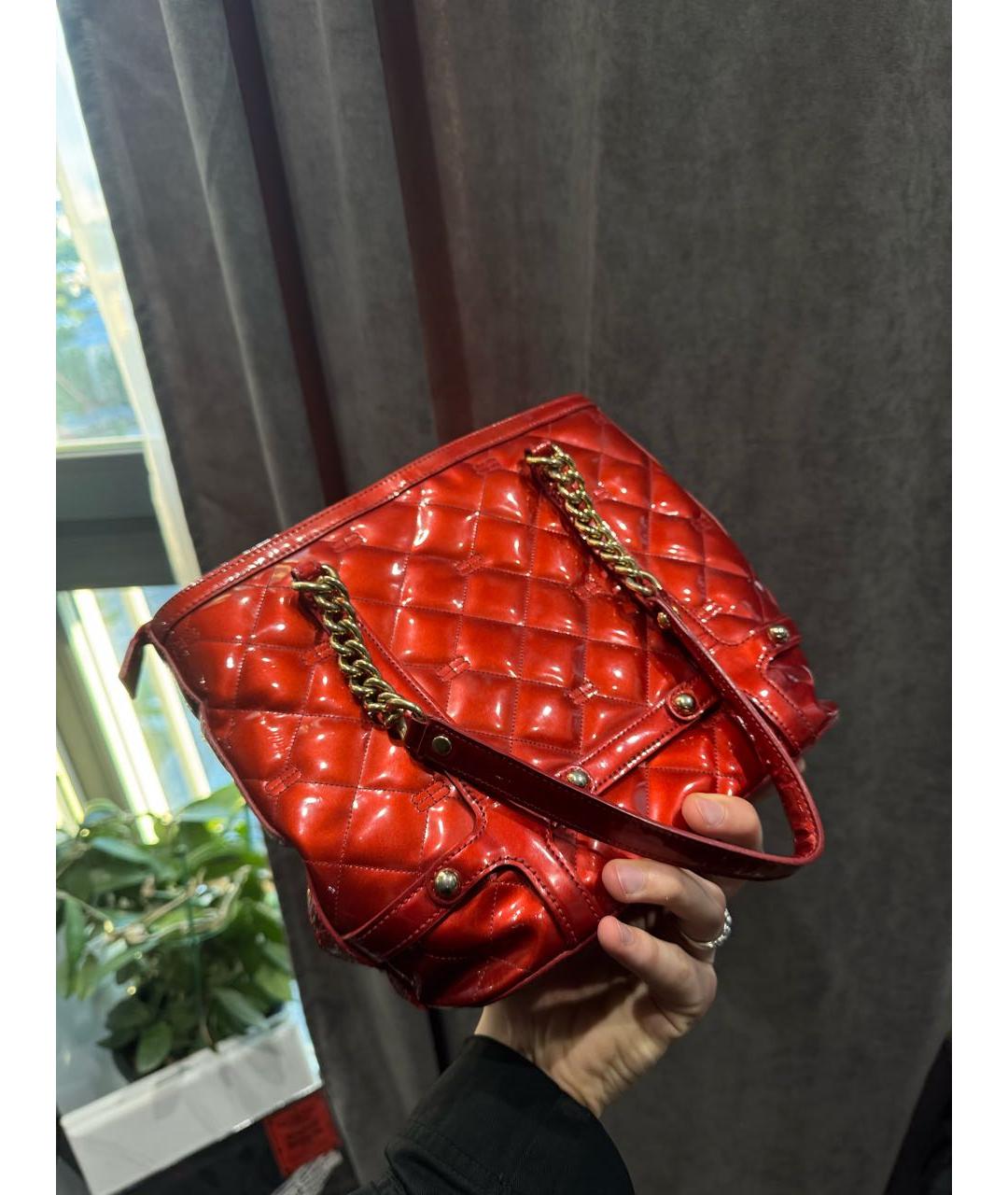 BALENCIAGA Красная сумка с короткими ручками из лакированной кожи, фото 2