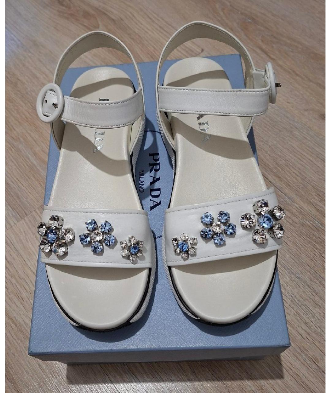 PRADA Белые кожаные босоножки, фото 2