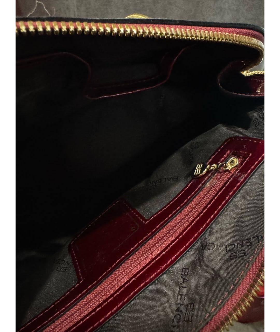 BALENCIAGA Красная сумка с короткими ручками из лакированной кожи, фото 3