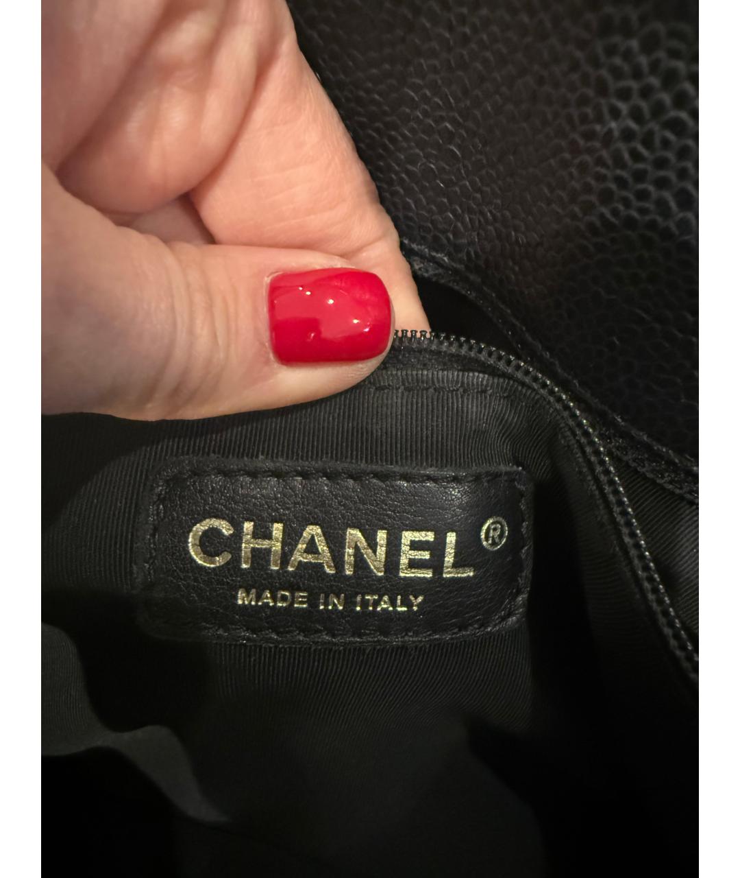 CHANEL Черная кожаная сумка тоут, фото 7