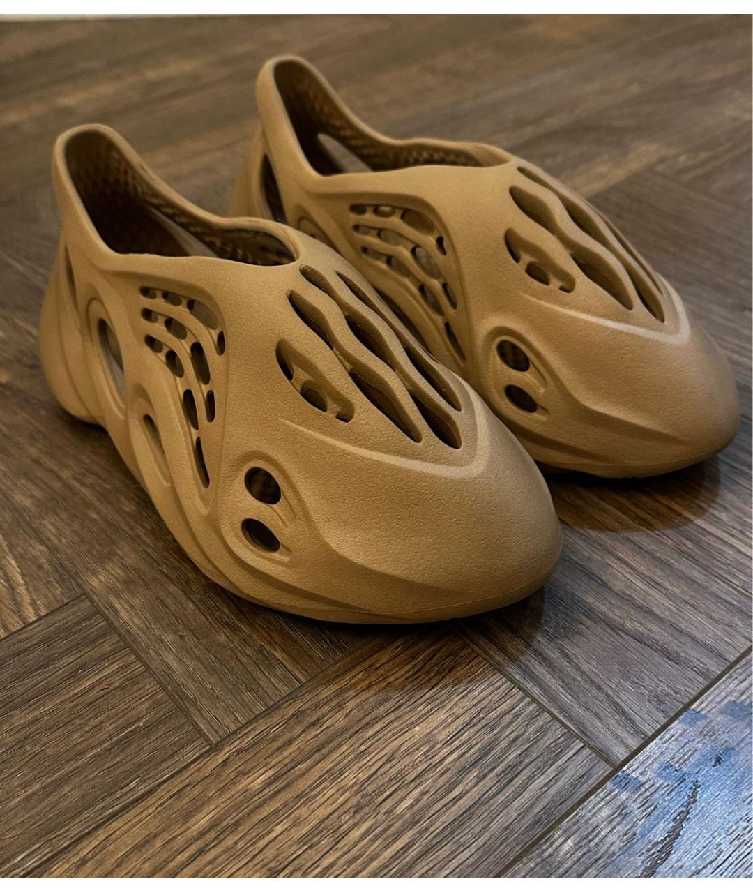 ADIDAS YEEZY Бежевые резиновые шлепанцы, фото 5