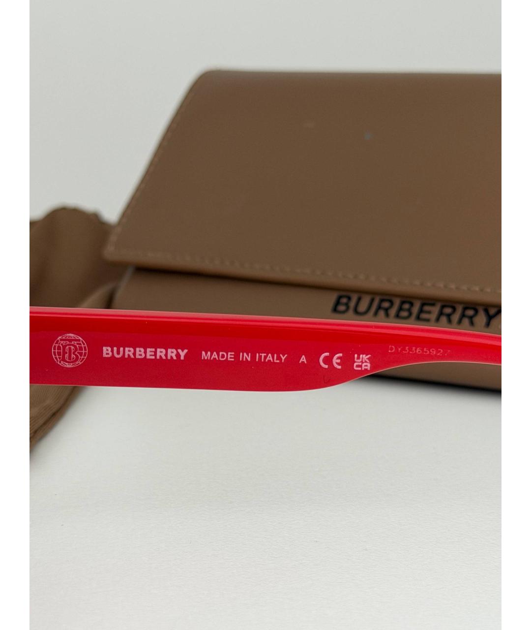 BURBERRY Красные пластиковые солнцезащитные очки, фото 8