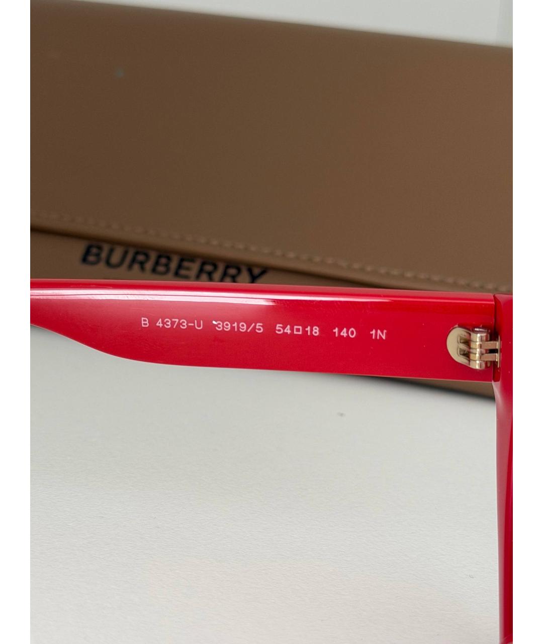 BURBERRY Красные пластиковые солнцезащитные очки, фото 7