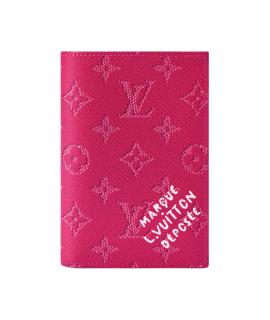 LOUIS VUITTON Обложка/футляр