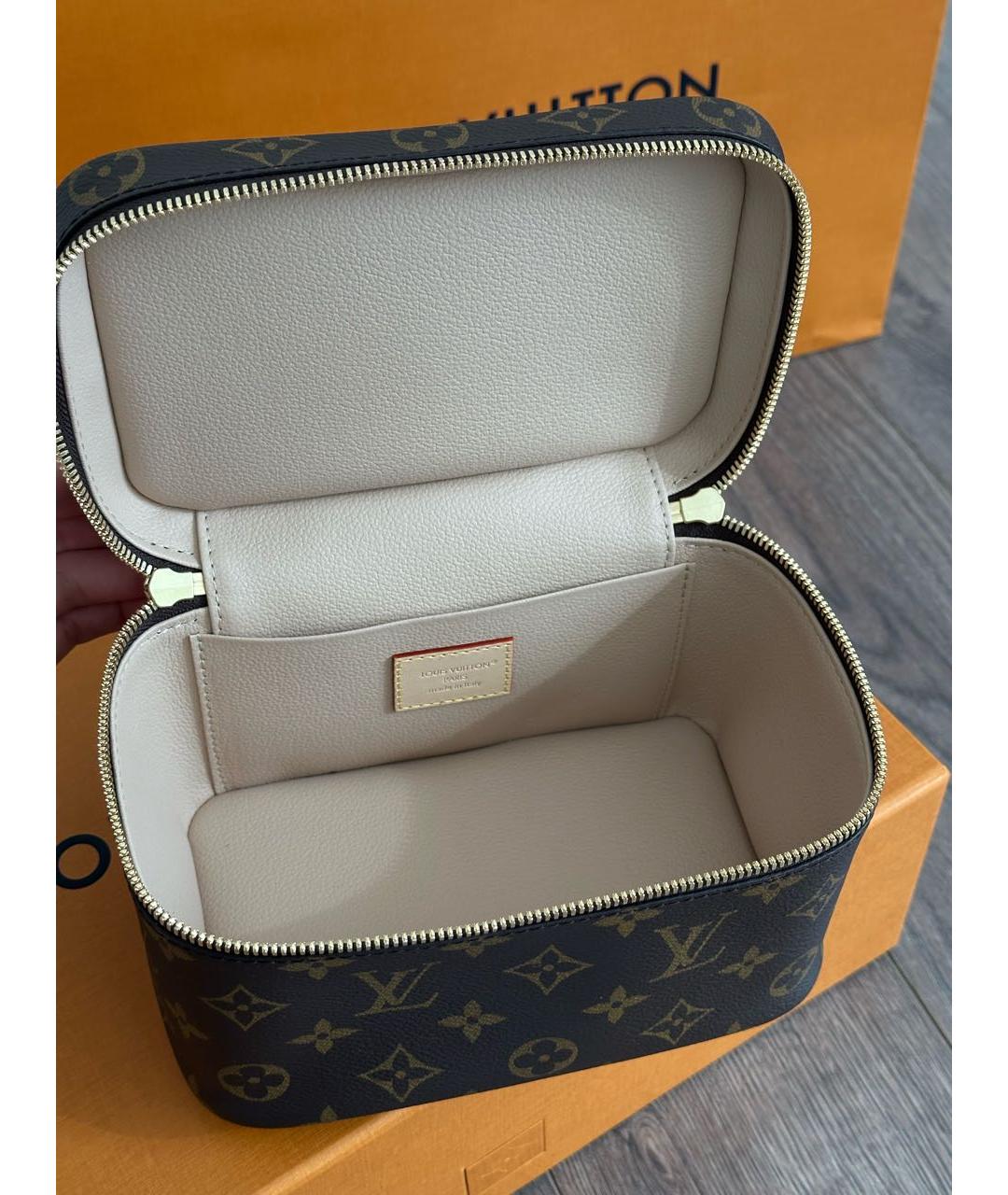 LOUIS VUITTON Коричневая кожаная косметичка, фото 7