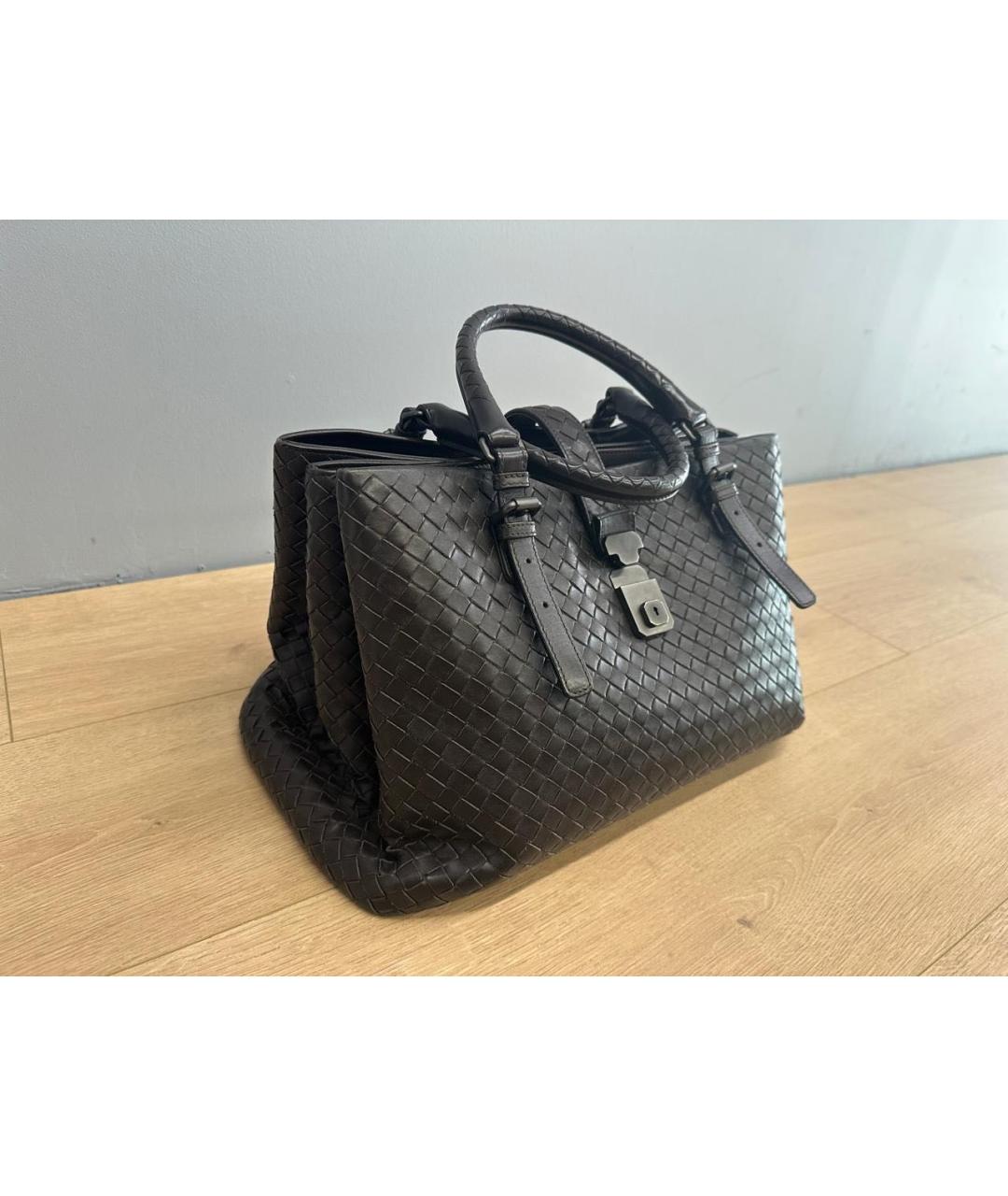 BOTTEGA VENETA Черная кожаная сумка с короткими ручками, фото 5