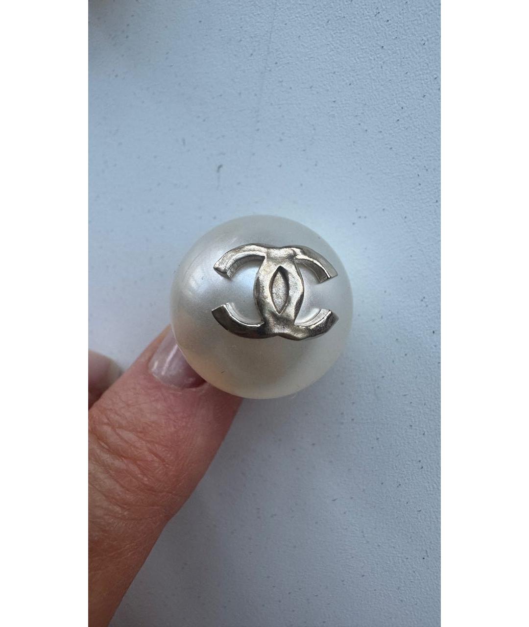CHANEL Бежевые серьги, фото 4