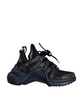 LOUIS VUITTON Кроссовки