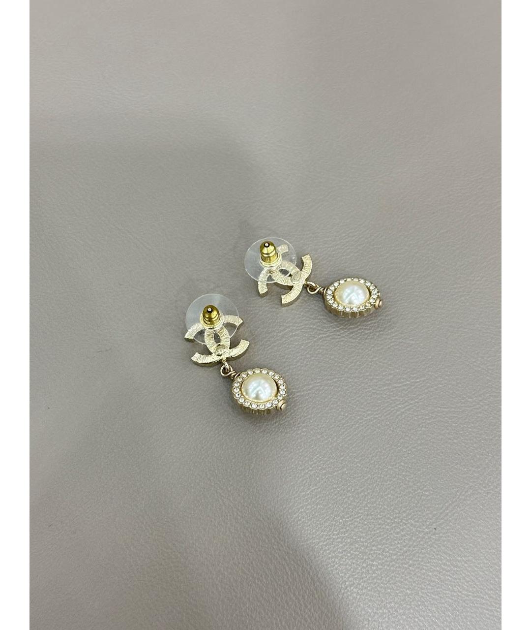 CHANEL Бежевые серьги, фото 2