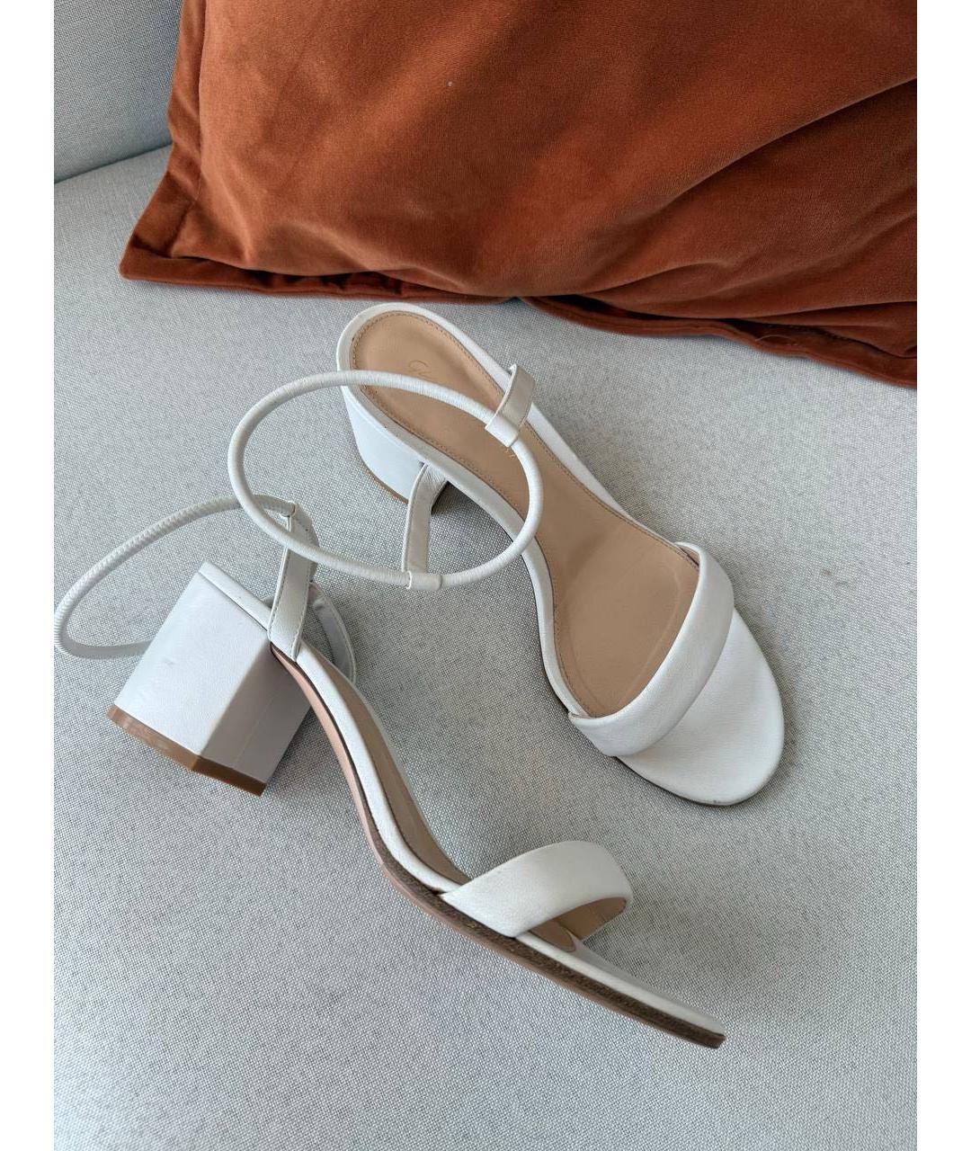 GIANVITO ROSSI Белые кожаные босоножки, фото 8