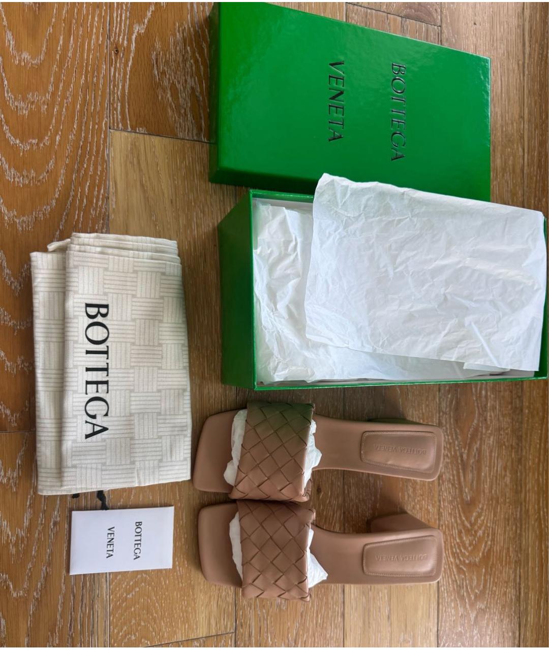 BOTTEGA VENETA Бежевые кожаные мюли, фото 6