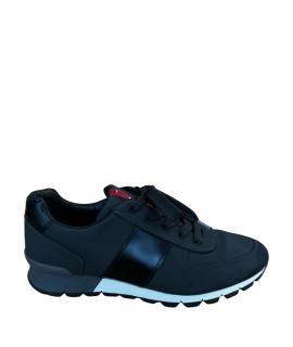 PRADA Низкие кроссовки / кеды