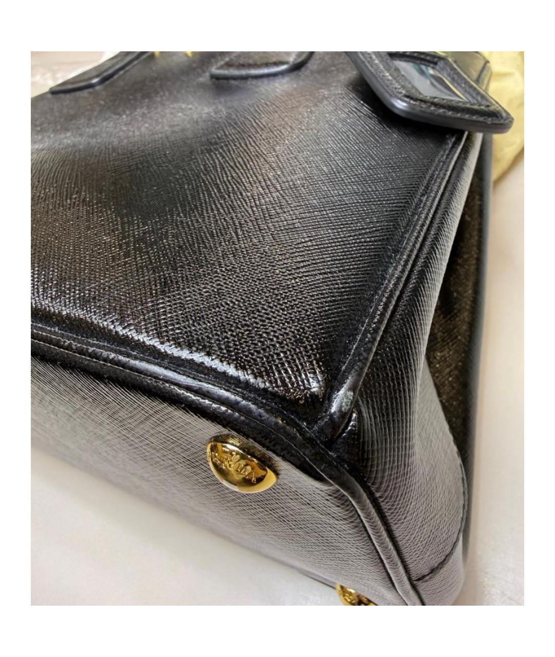 PRADA Черная сумка тоут из лакированной кожи, фото 5