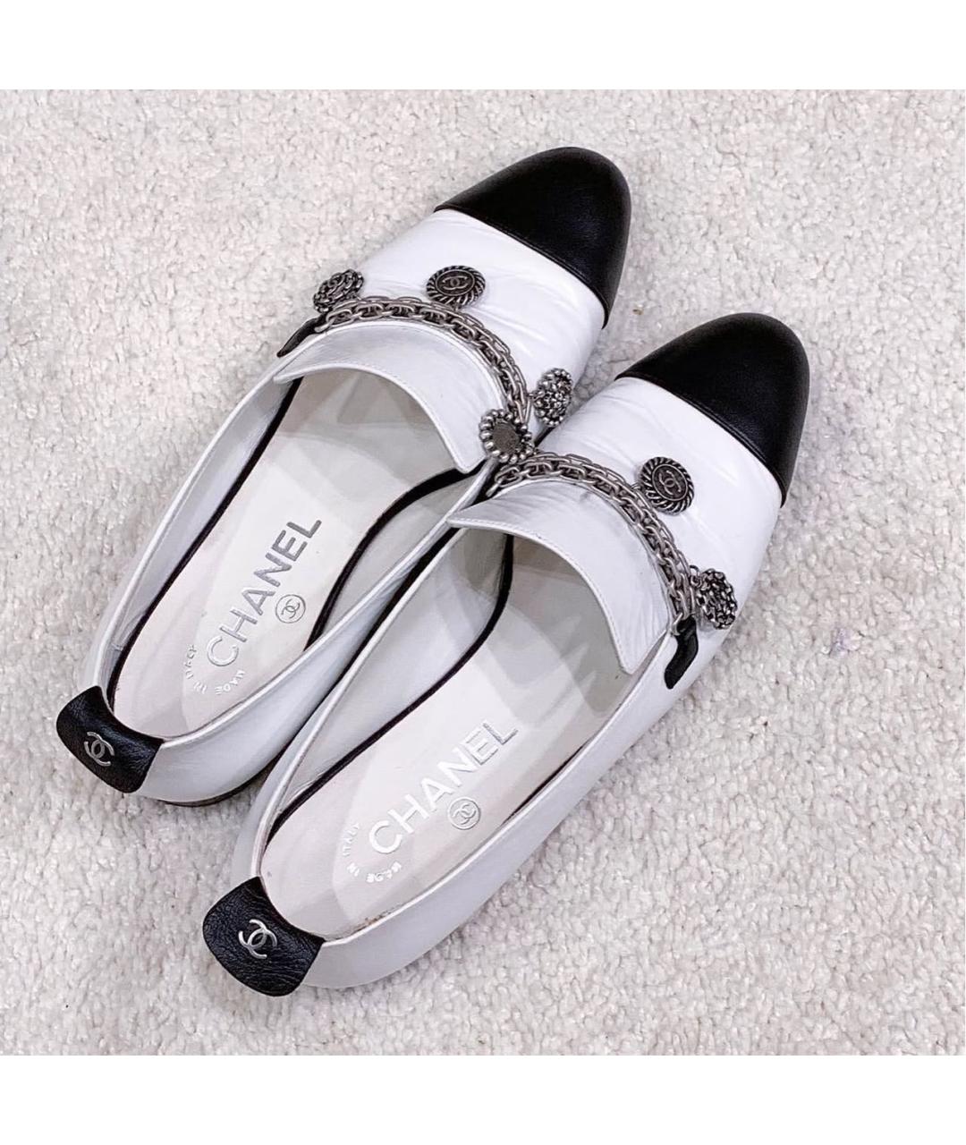 CHANEL Белые кожаные лоферы, фото 2