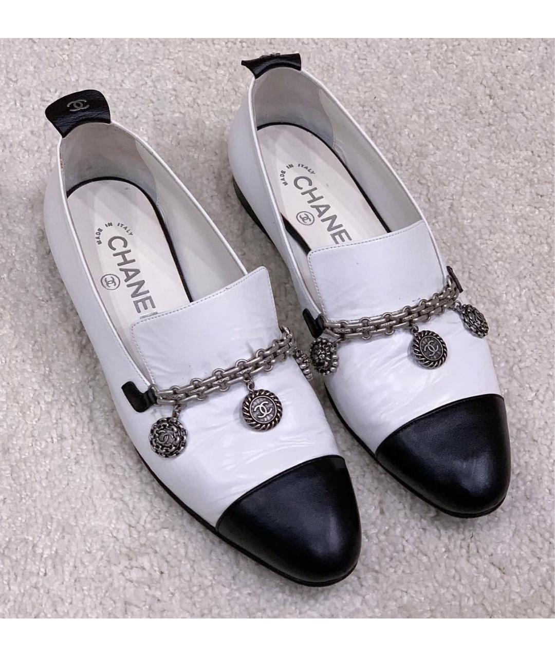 CHANEL Белые кожаные лоферы, фото 3