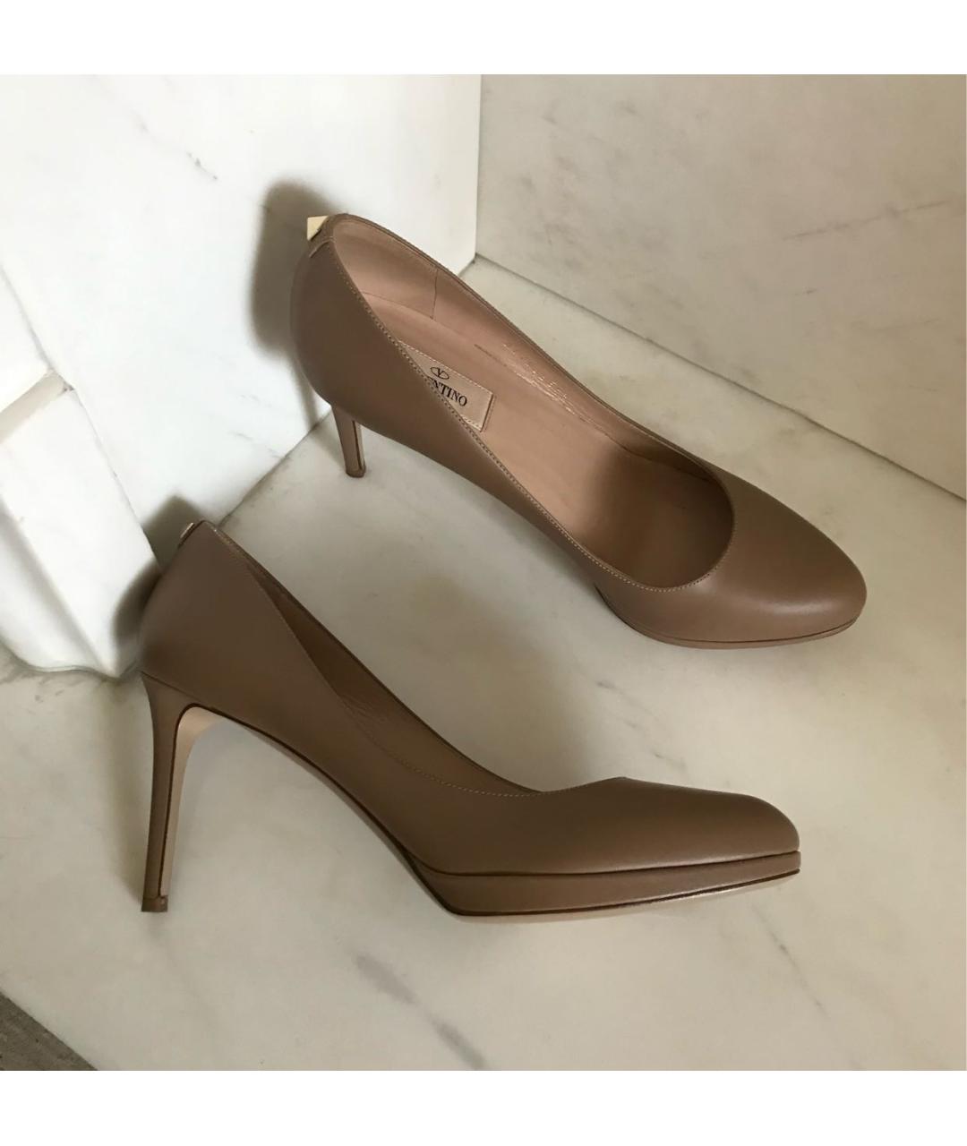 VALENTINO Бежевые кожаные туфли, фото 3