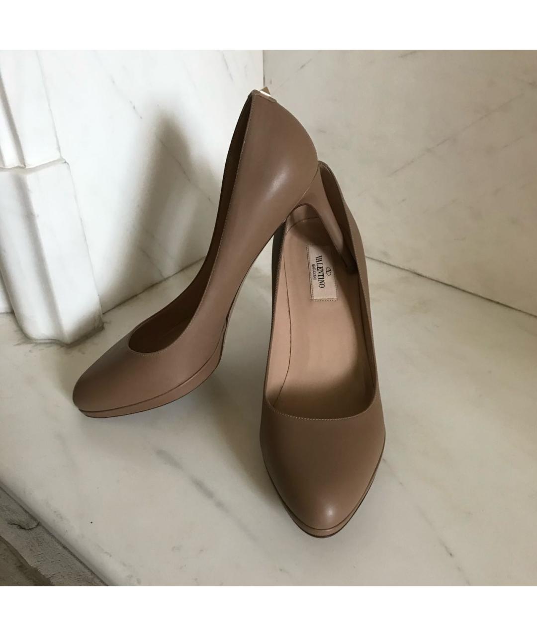 VALENTINO Бежевые кожаные туфли, фото 6
