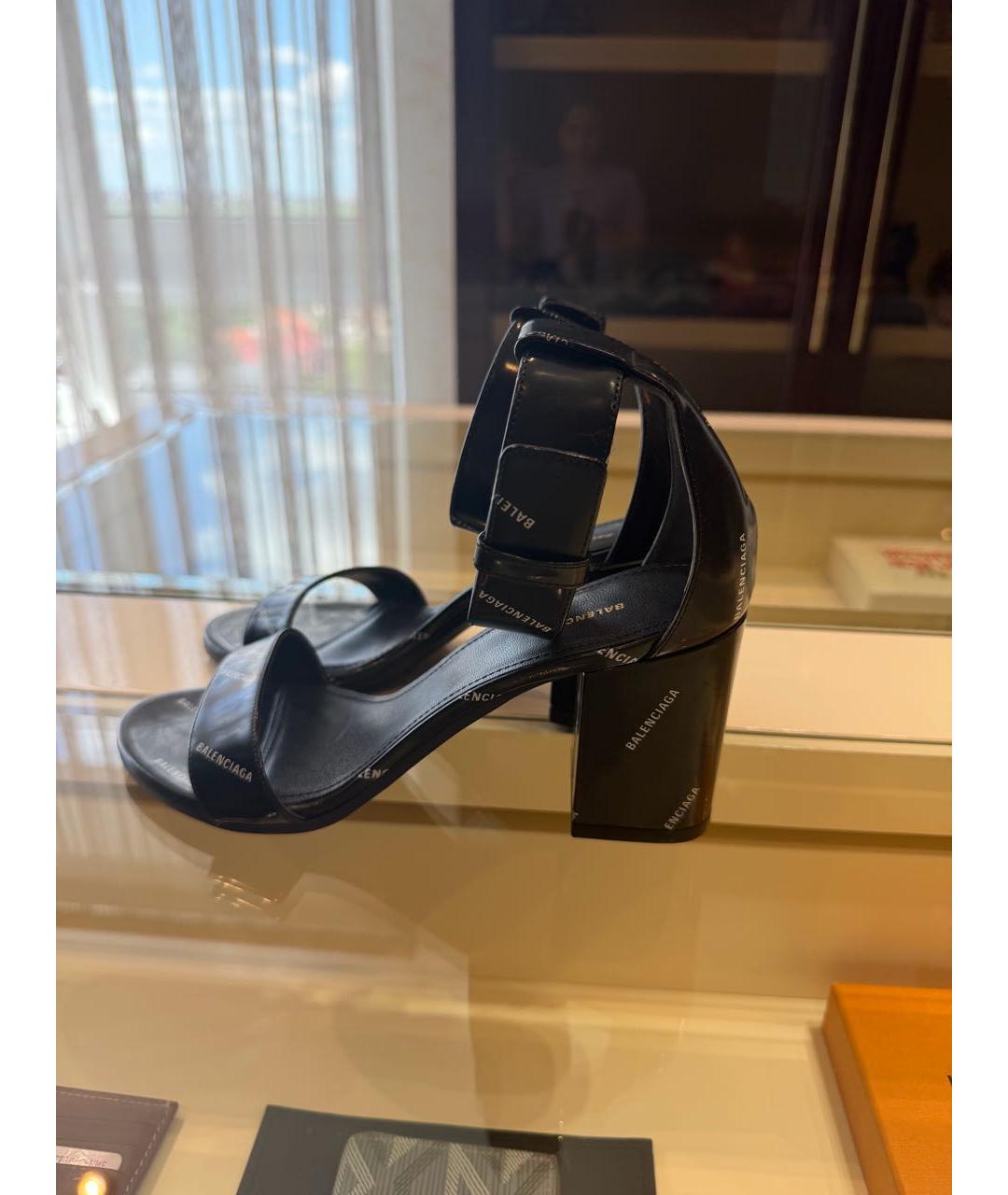 BALENCIAGA Черные кожаные босоножки, фото 4