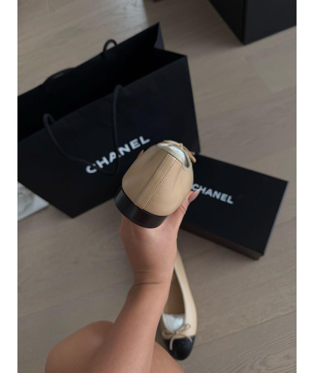 CHANEL Бежевые кожаные балетки, фото 4