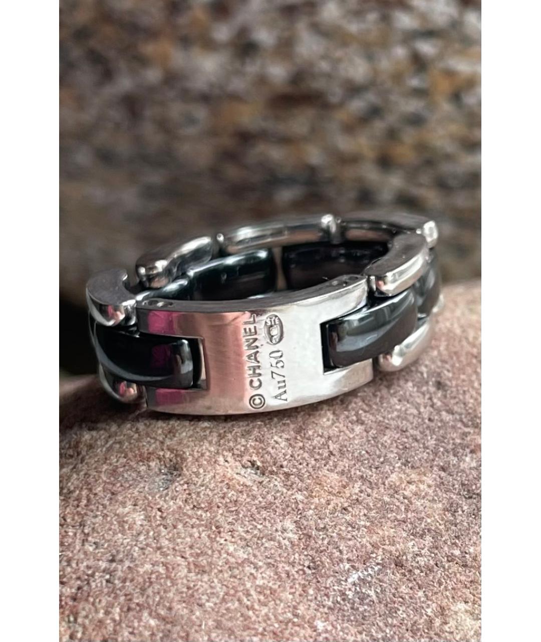 CHANEL Черное кольцо из белого золота, фото 2
