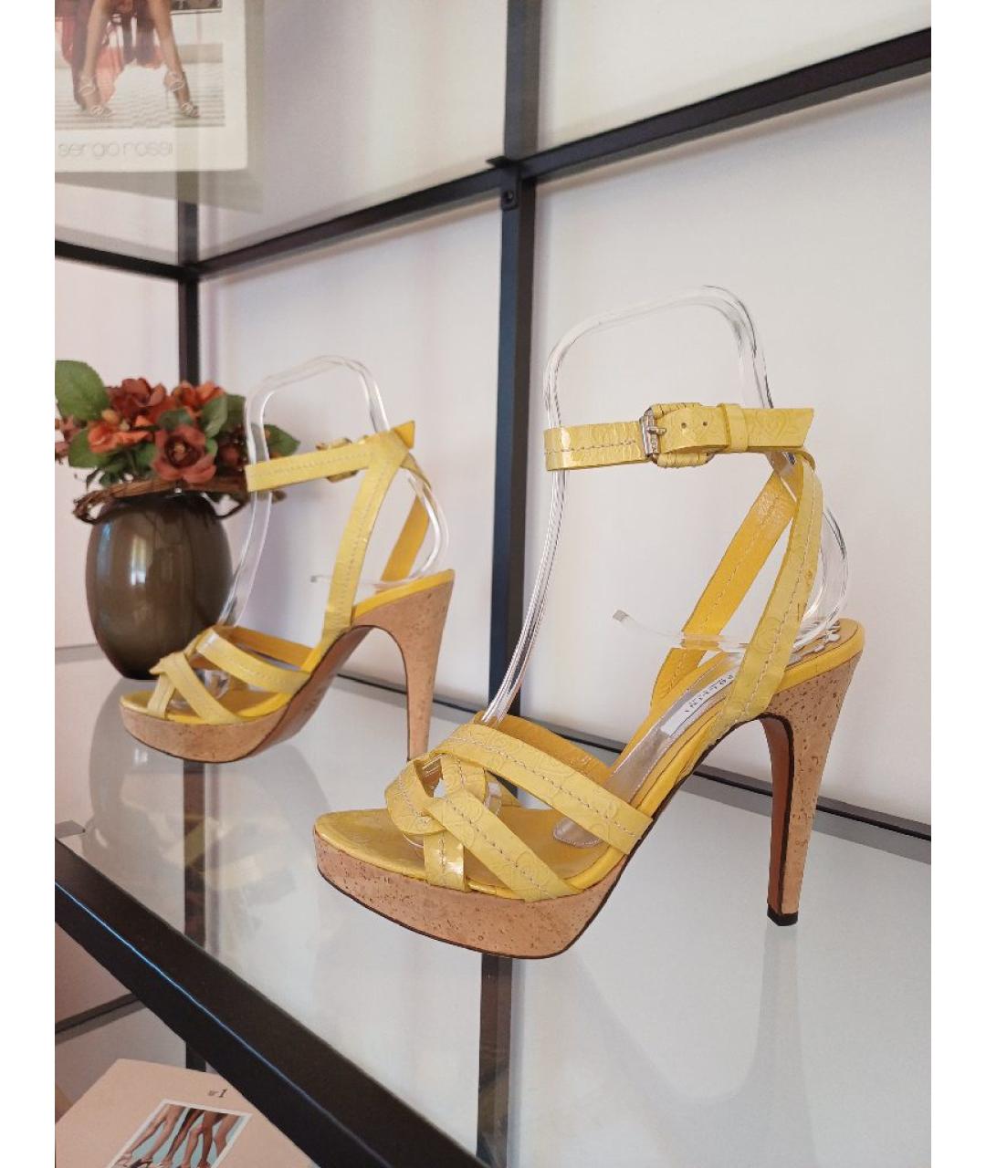 POLLINI Желтые босоножки из лакированной кожи, фото 3