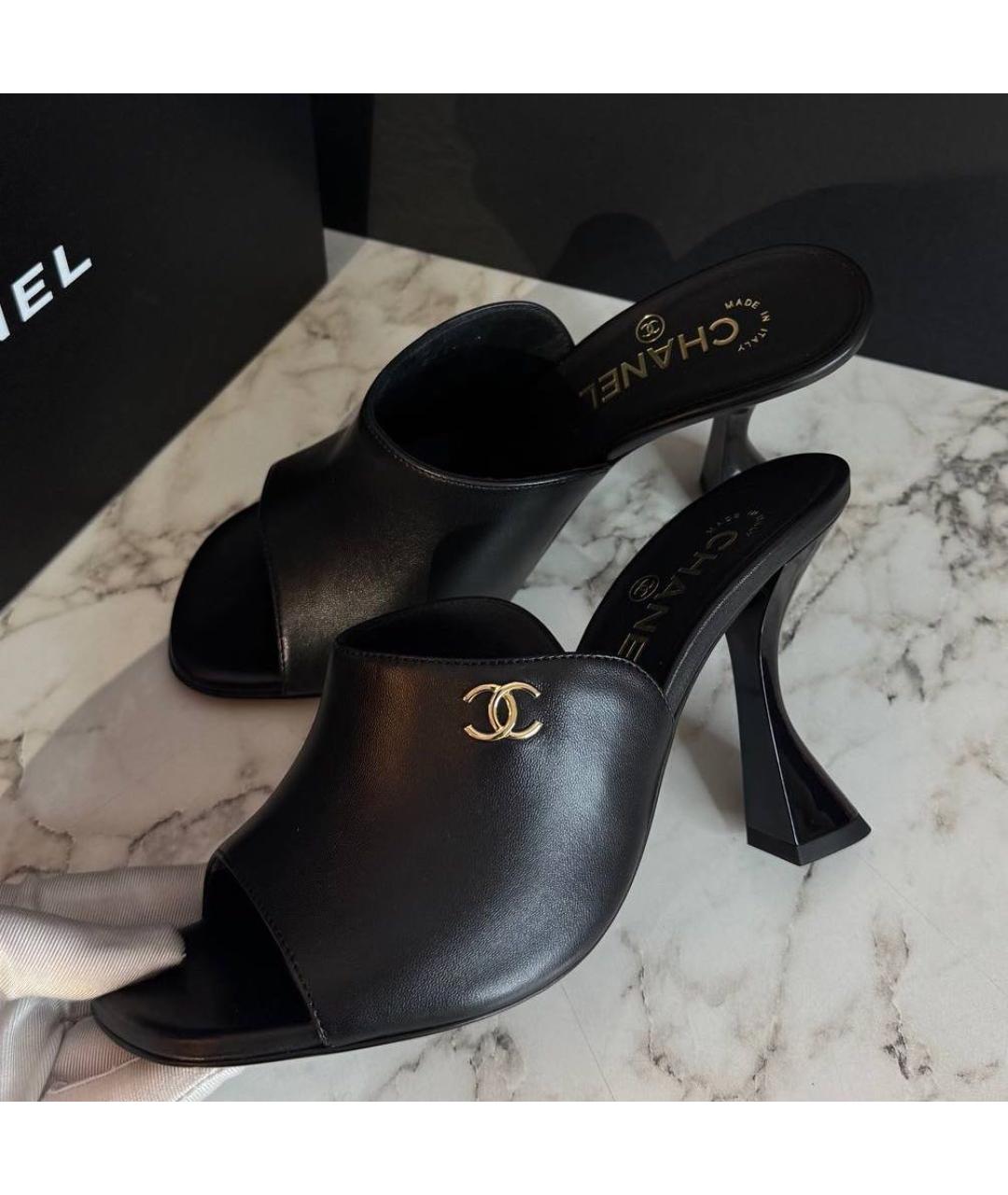 CHANEL Черные кожаные мюли, фото 3