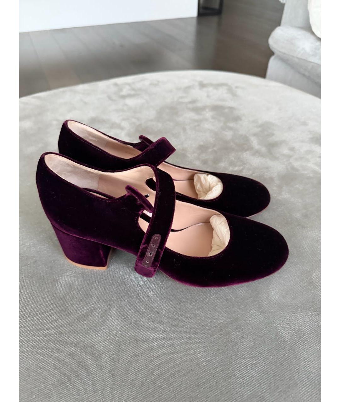 GIANVITO ROSSI Бордовые бархатные туфли, фото 6