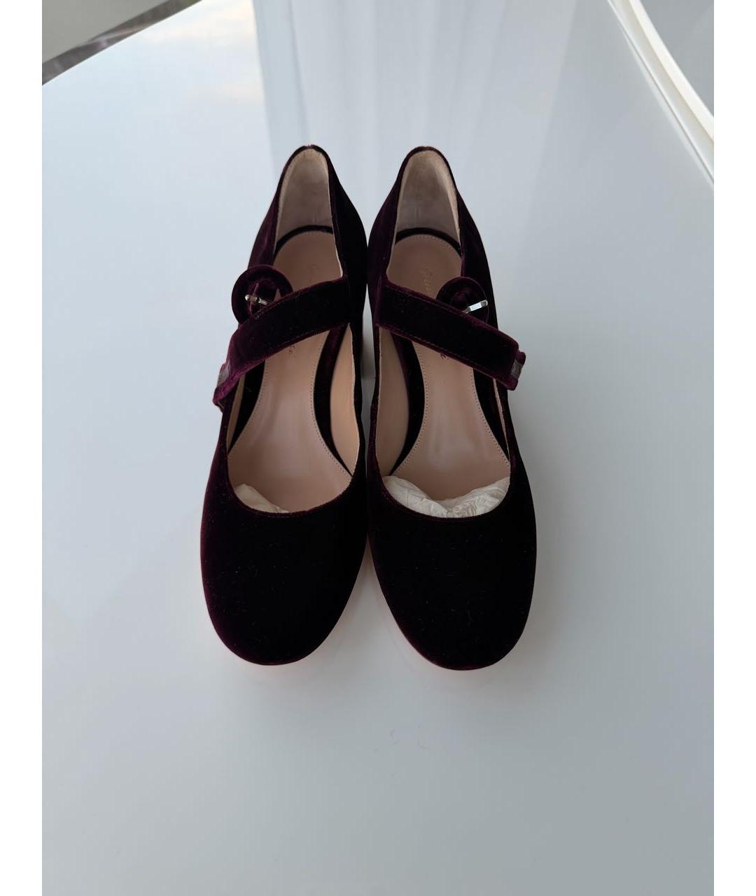 GIANVITO ROSSI Бордовые бархатные туфли, фото 2
