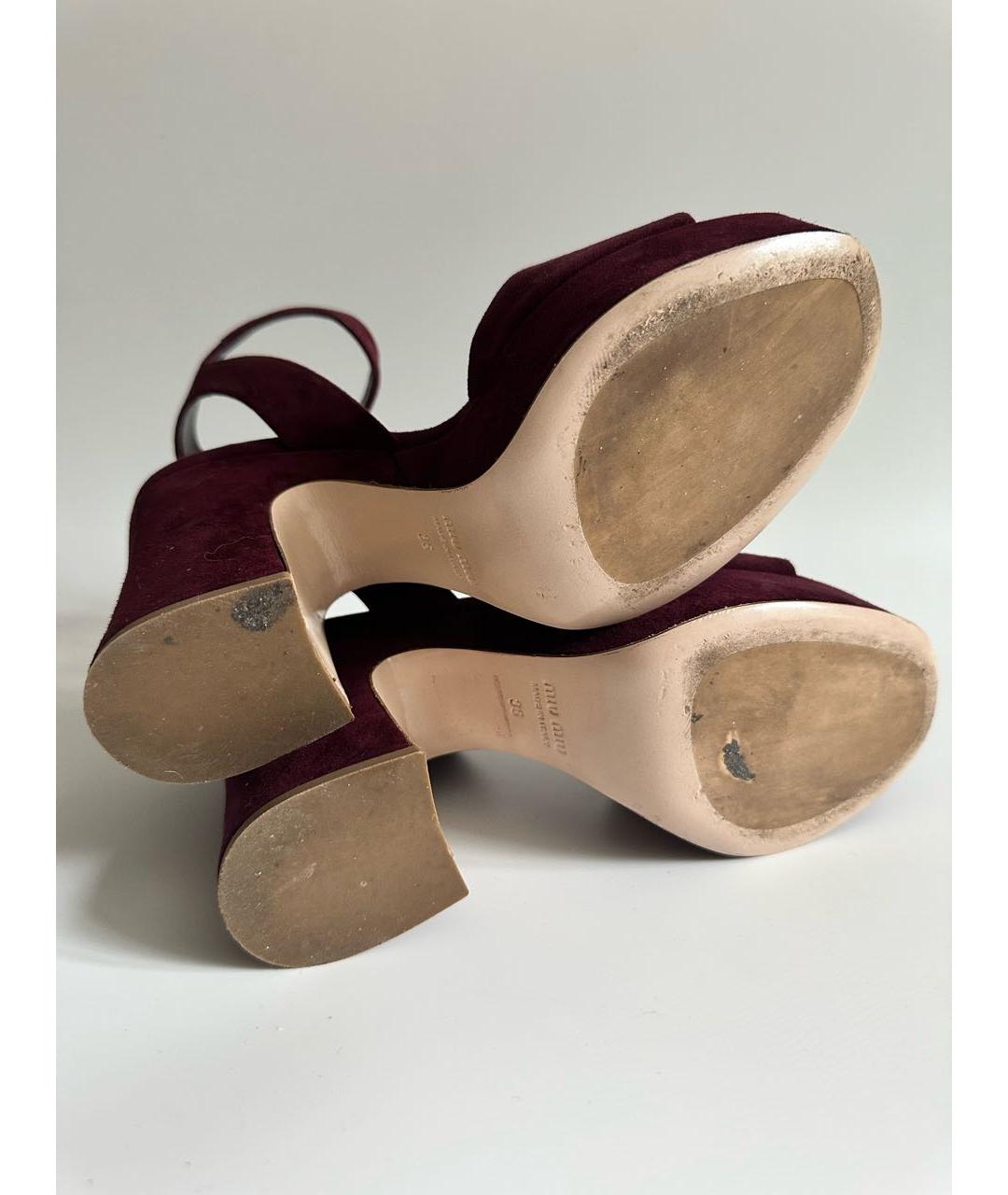 MIU MIU Бордовые замшевые босоножки, фото 2