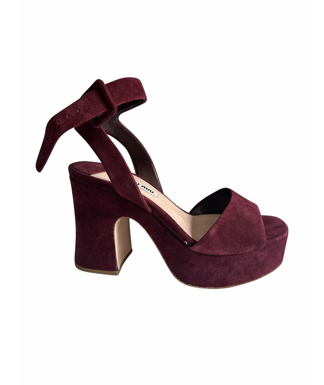 MIU MIU Бордовые замшевые босоножки, фото 1