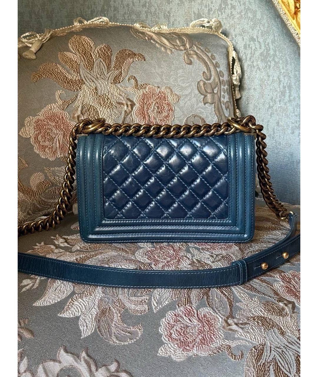 CHANEL Темно-синяя кожаная сумка через плечо, фото 3