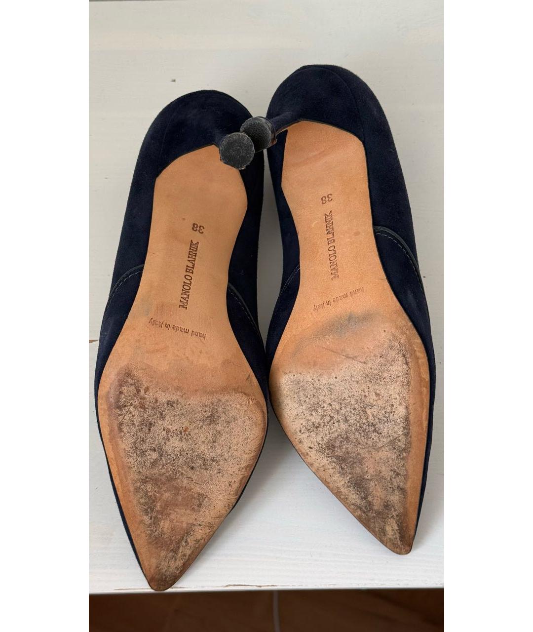 MANOLO BLAHNIK Темно-синие замшевые туфли, фото 6