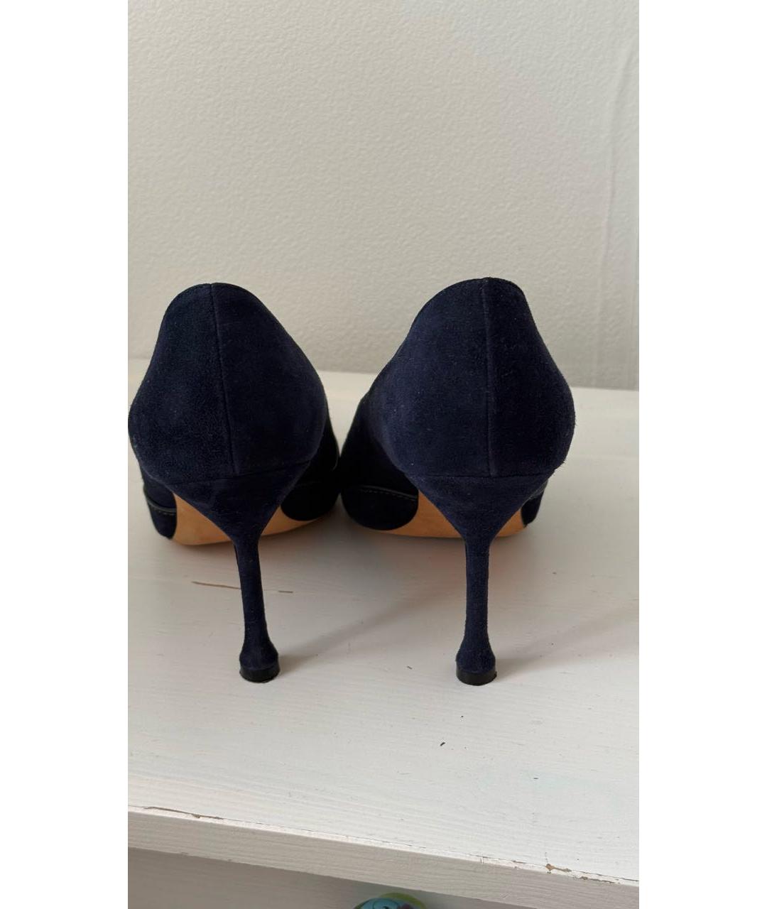 MANOLO BLAHNIK Темно-синие замшевые туфли, фото 4