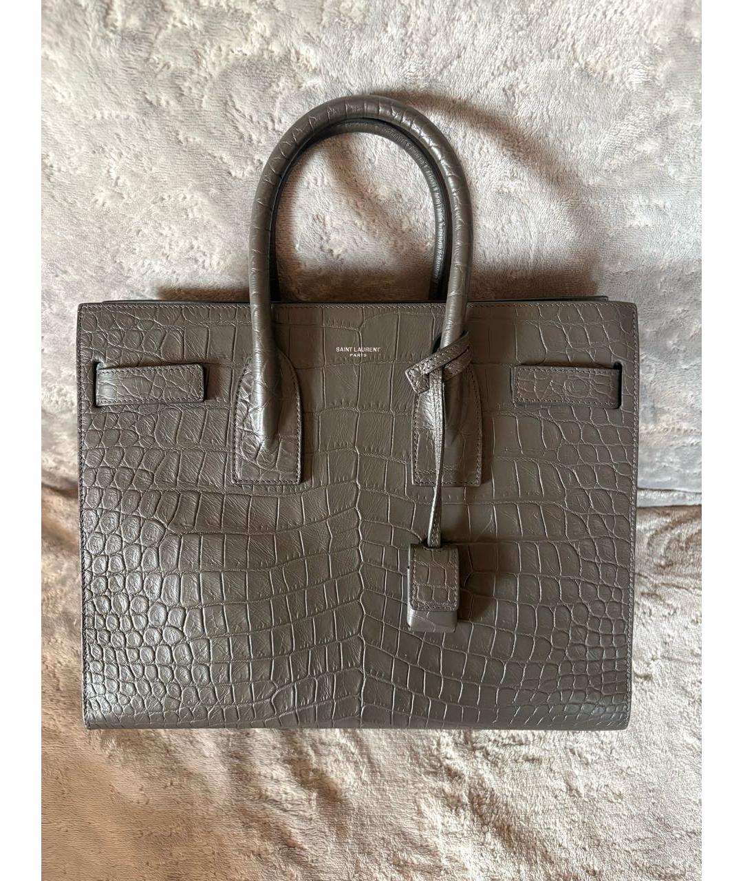SAINT LAURENT Черная сумка с короткими ручками из лакированной кожи, фото 5