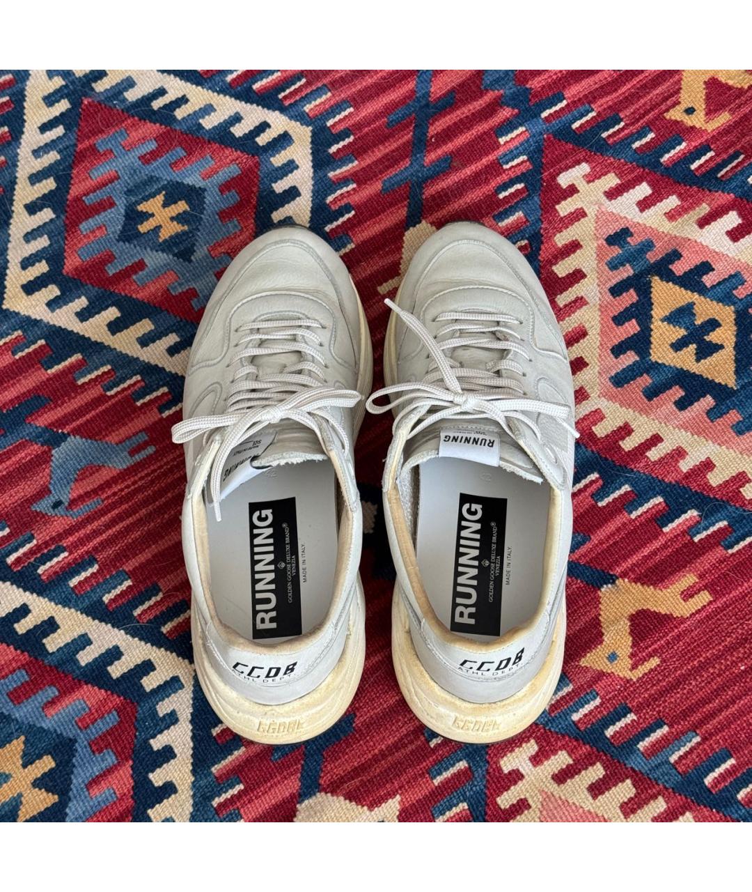 GOLDEN GOOSE Белые нубуковые низкие кроссовки / кеды, фото 4
