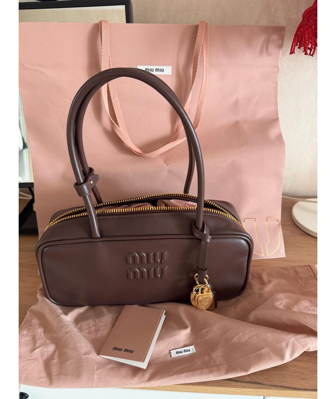MIU MIU Коричневая кожаная сумка с короткими ручками, фото 8