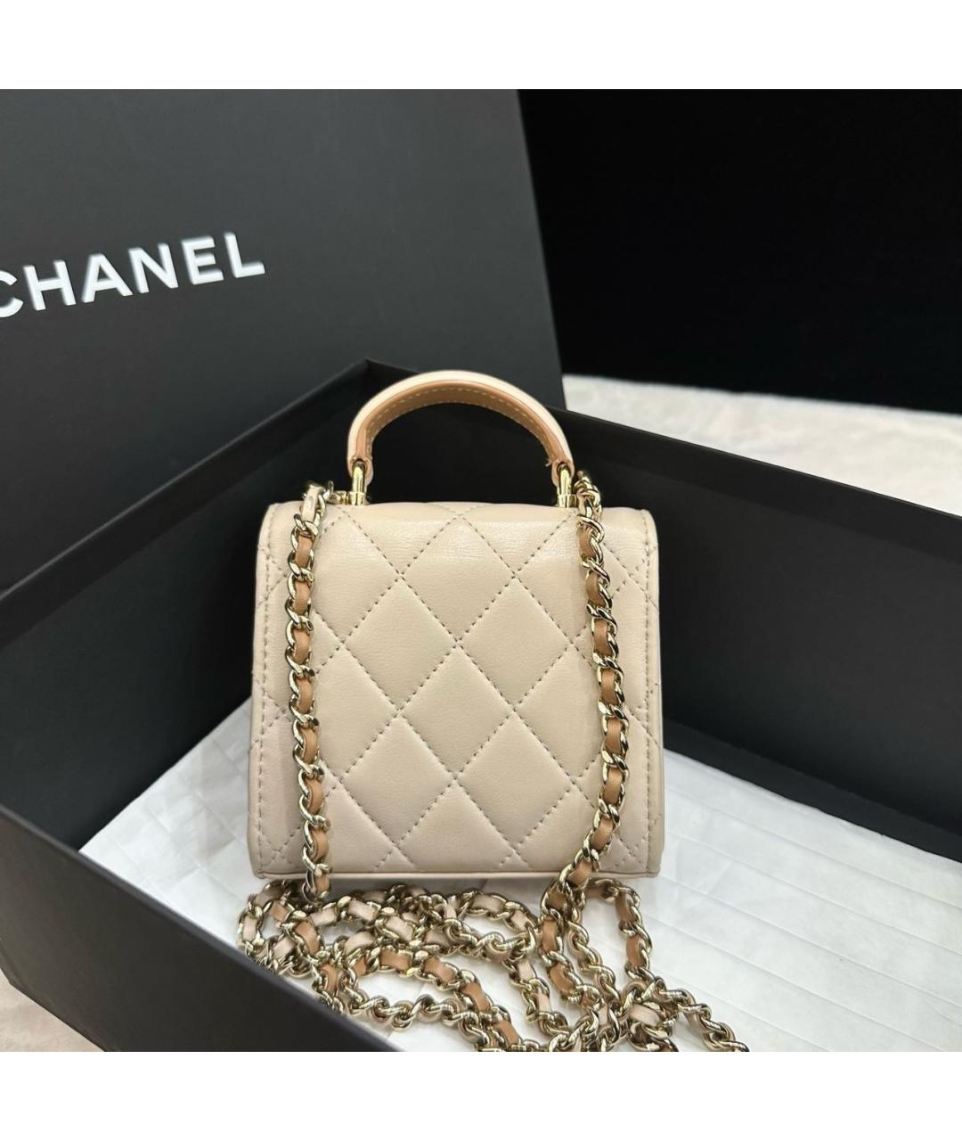 CHANEL Бежевая замшевая сумка через плечо, фото 3