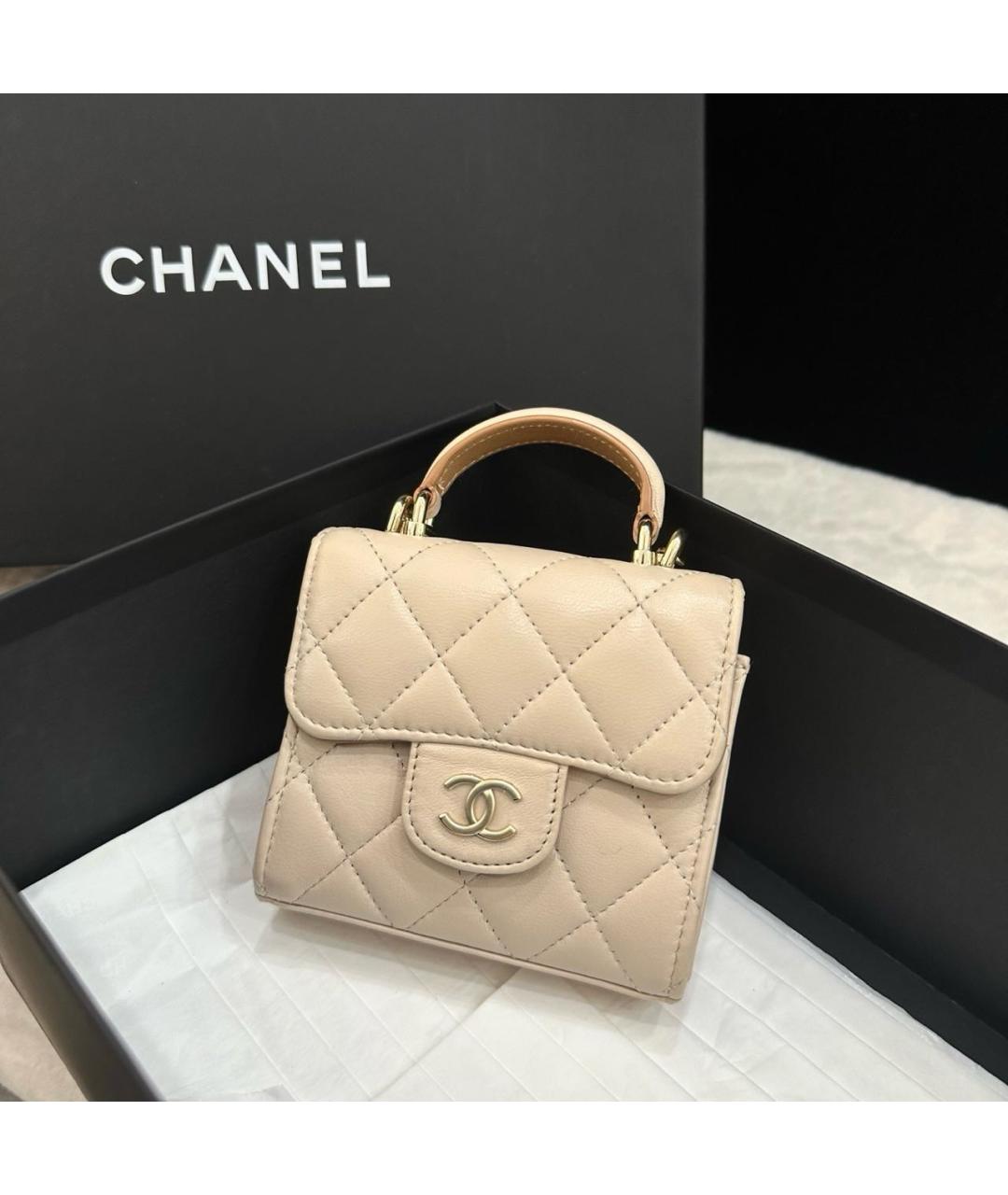 CHANEL Бежевая замшевая сумка через плечо, фото 2