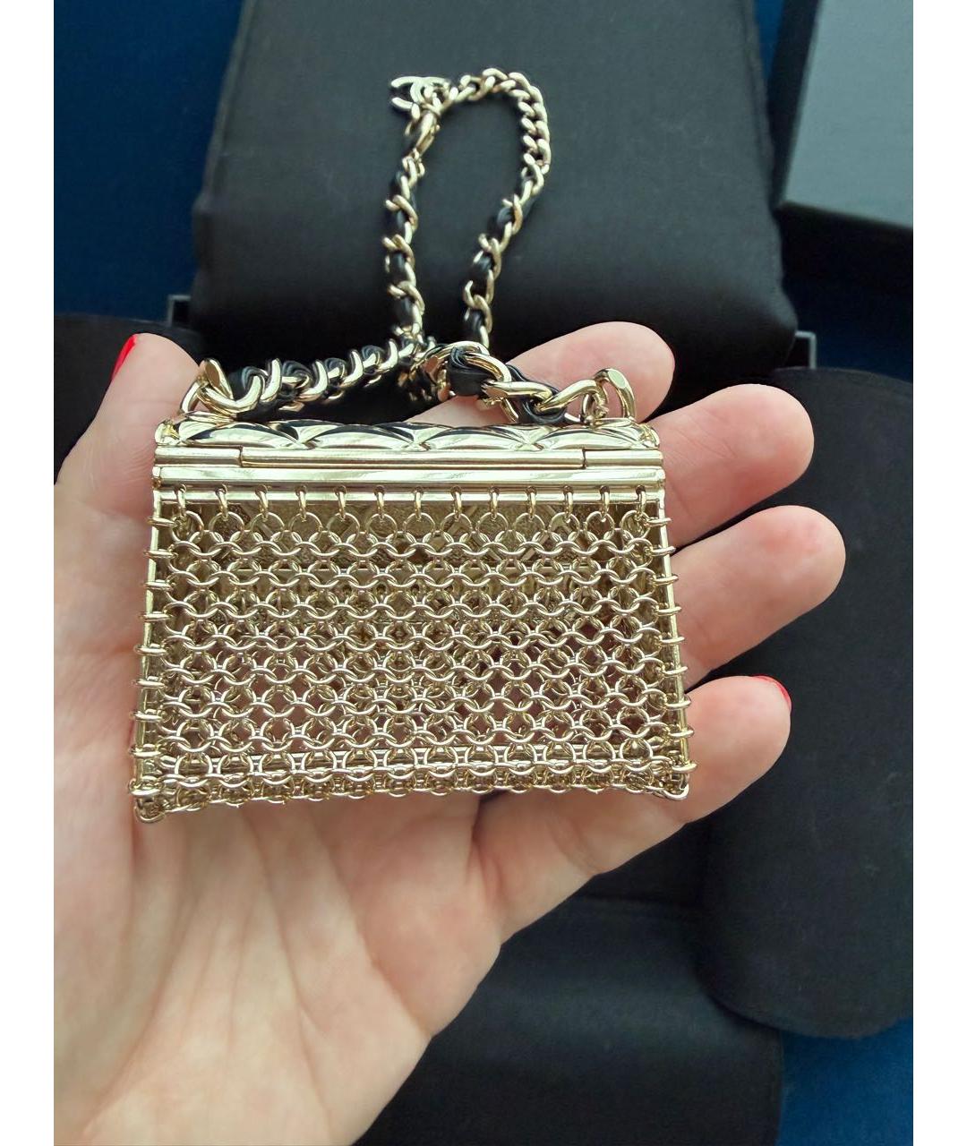 CHANEL Золотая плетеная сумка с короткими ручками, фото 3