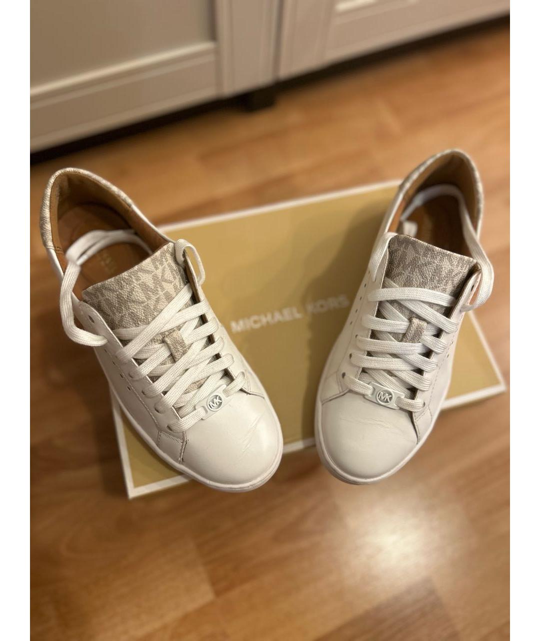 MICHAEL KORS Белые кожаные кеды, фото 3