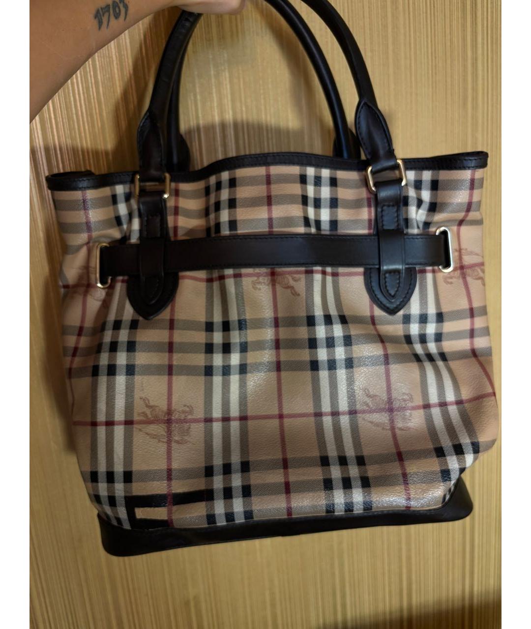 BURBERRY Бежевая кожаная сумка с короткими ручками, фото 3