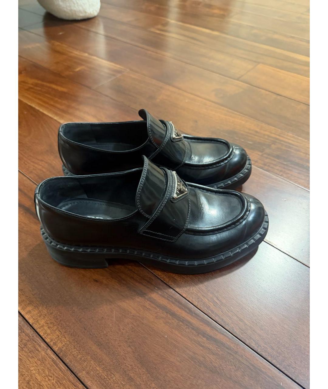 PRADA Черные кожаные лоферы, фото 3