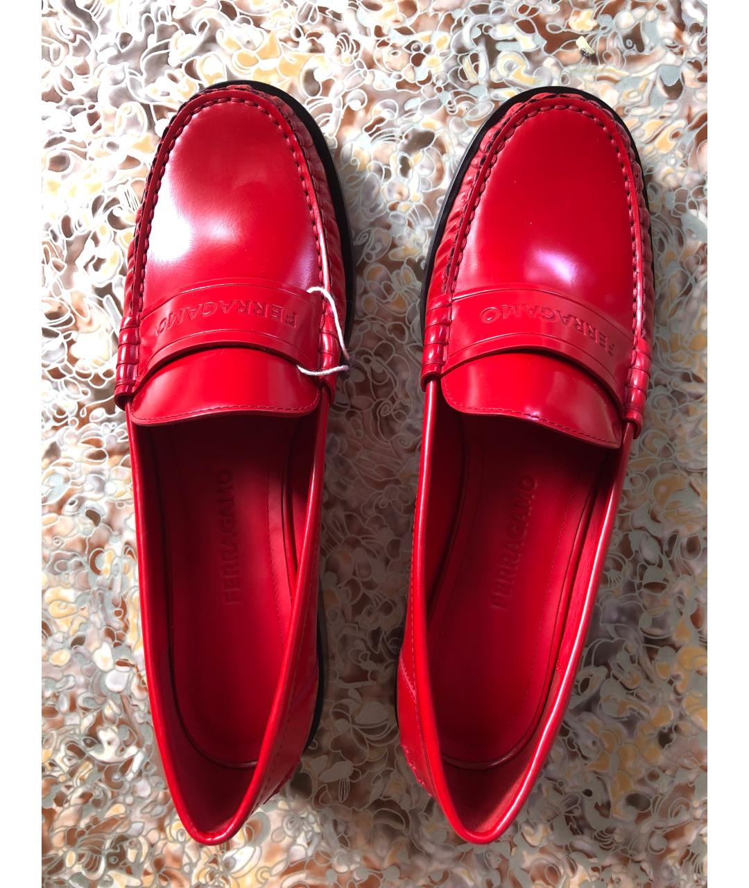 FERRAGAMO Красные кожаные лоферы, фото 4