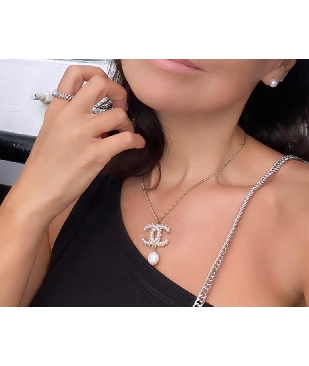 CHANEL Золотая металлическая подвеска, фото 6