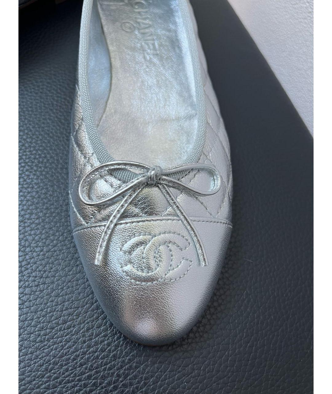 CHANEL Серебряные кожаные балетки, фото 4