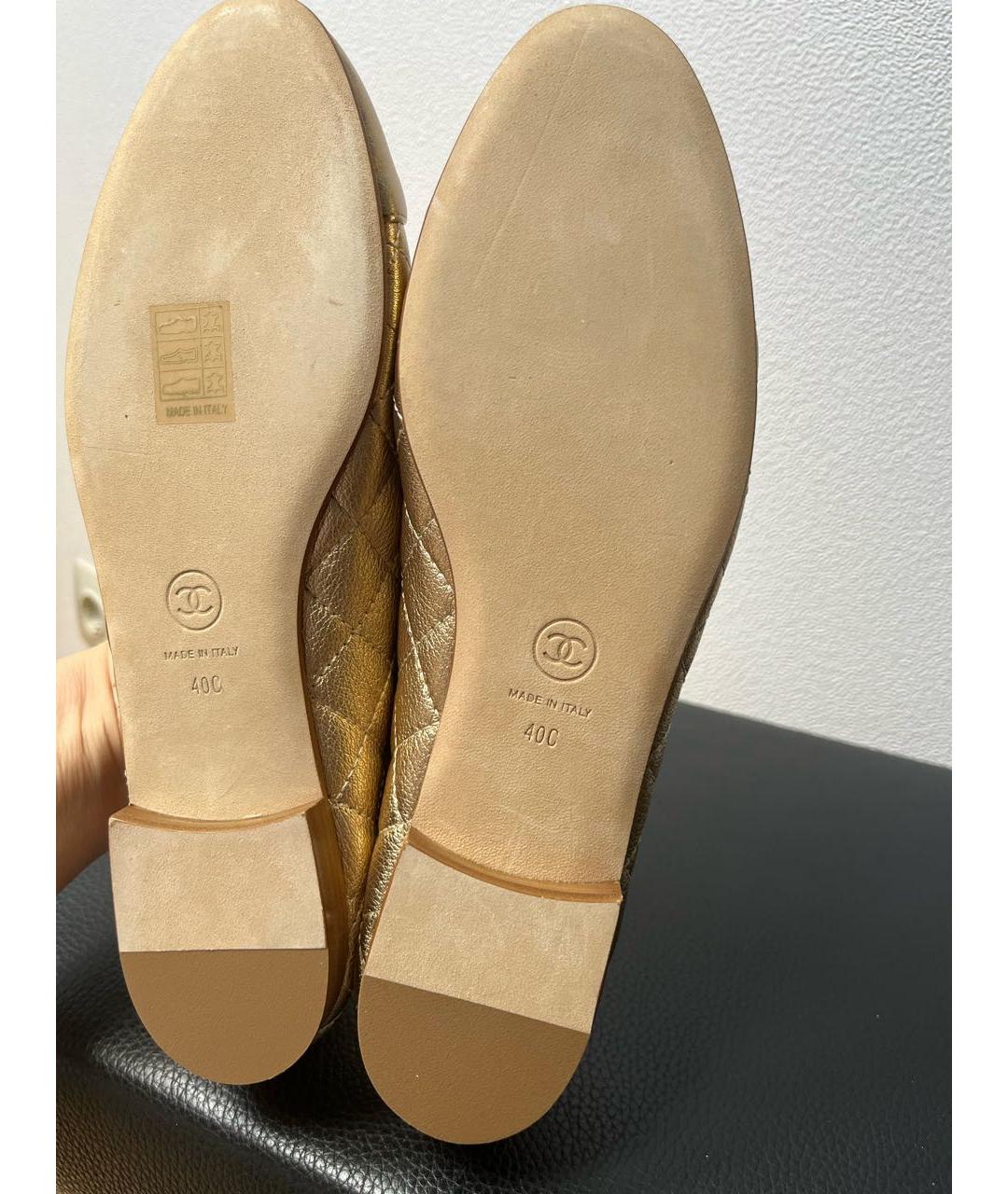 CHANEL Золотые кожаные балетки, фото 5